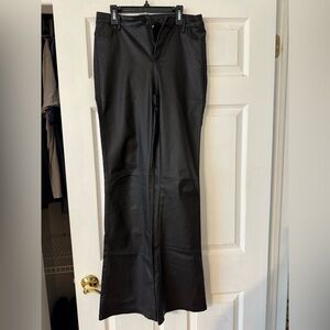 Women’s Black Stretchy leather Pants